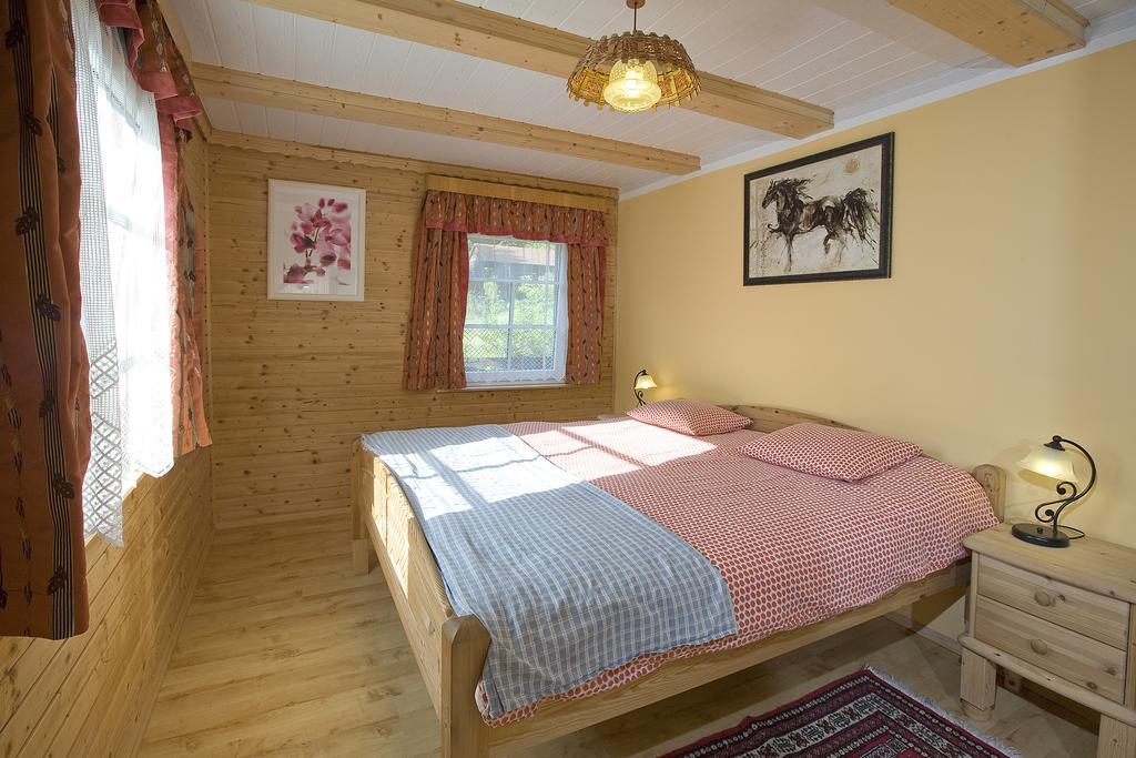 Das Altsteirische Landhaus - La Maison De Pronegg - Feriendomizil Im Biosphaerenpark Wienerwald Pressbaum Rum bild